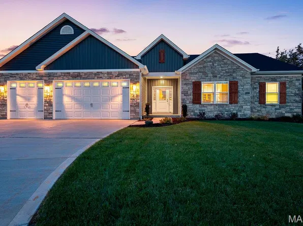 7 Highland Pl, Wentzville, MO 63385
