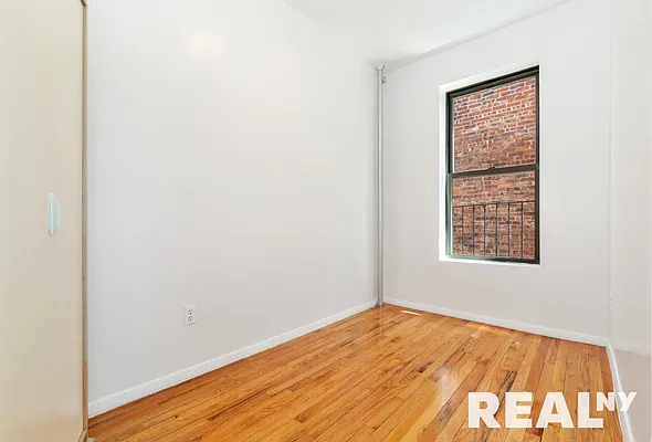 Rented by REAL New York | media 7