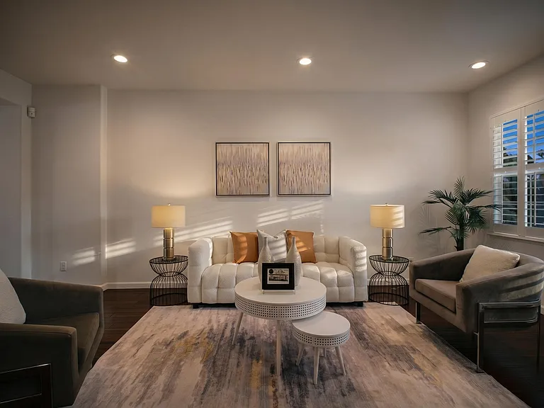 807 Batista Dr — Photo 5