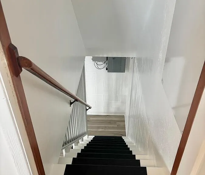 616 Lane Way — Photo 30