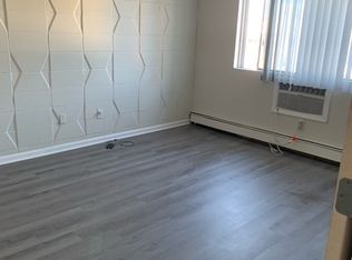 1637 Washington Ave #9, Racine, WI 53403