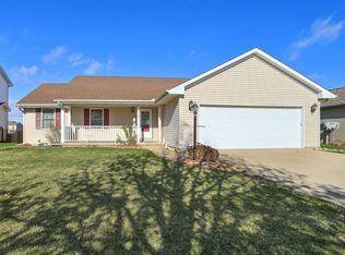 3908 Wild Flower Dr, Champaign, IL
