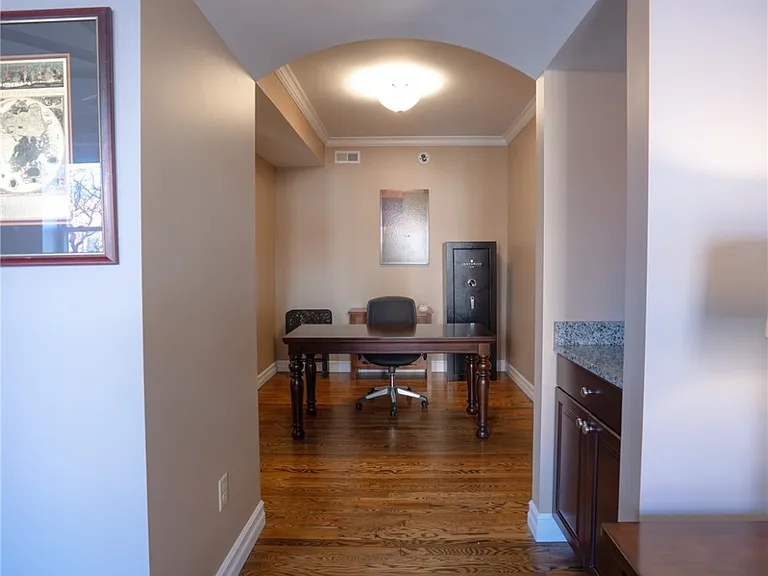 90 E Market St #2 — Photo 6