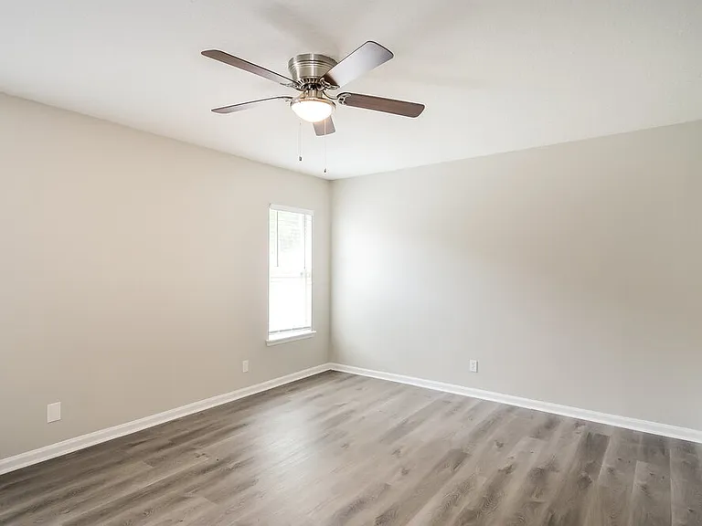 12640 Ashmore Green Dr S — Photo 12