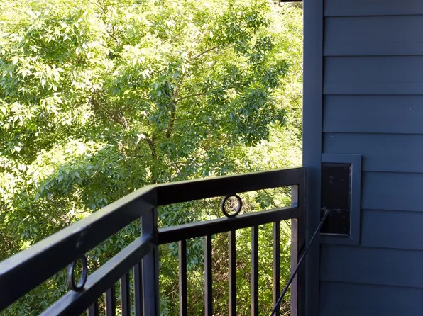 Brook Hill Apartments