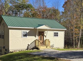 31 Sodom Rd, Hebron, ME 04238