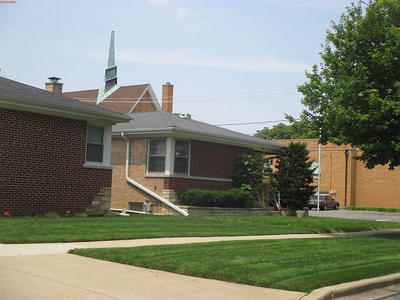 3rd image of 2932 N Emerson St