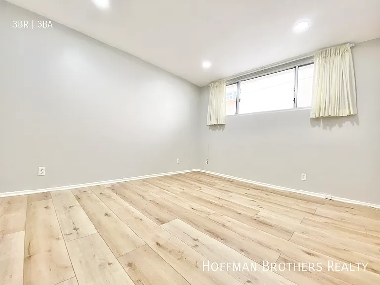 931 S Wooster St #4 — Photo 14