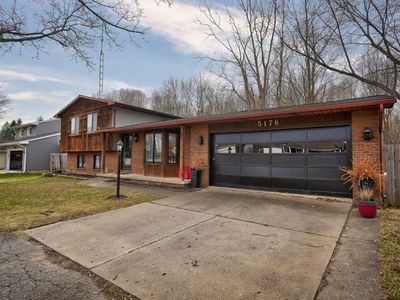 5176 Birchcrest Dr, Swartz Creek, MI, 48473