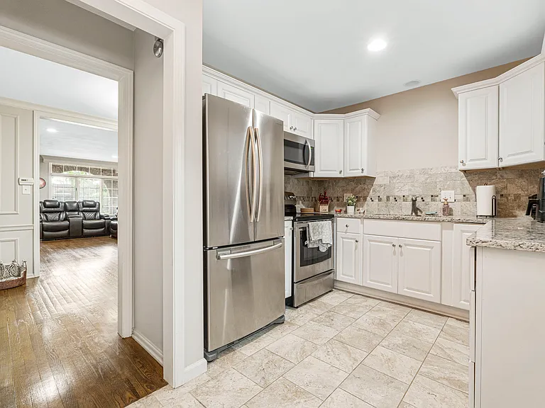 8383 Somerset Dr — Photo 6