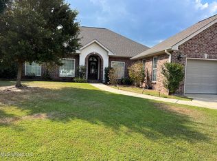11645 Stanton Cir, Gulfport, MS 39503