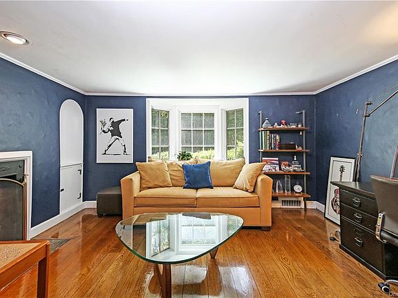 5th image of 101 Upper No Highland Pl
