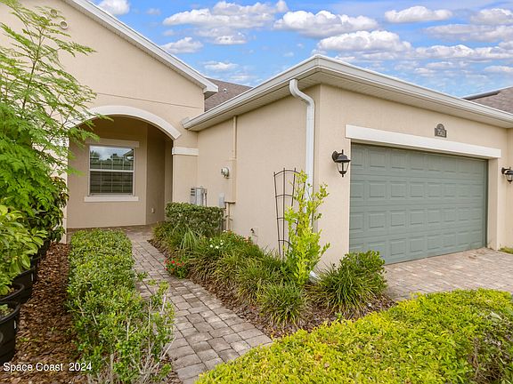 3rd image of 7563 Loren Cove Dr
