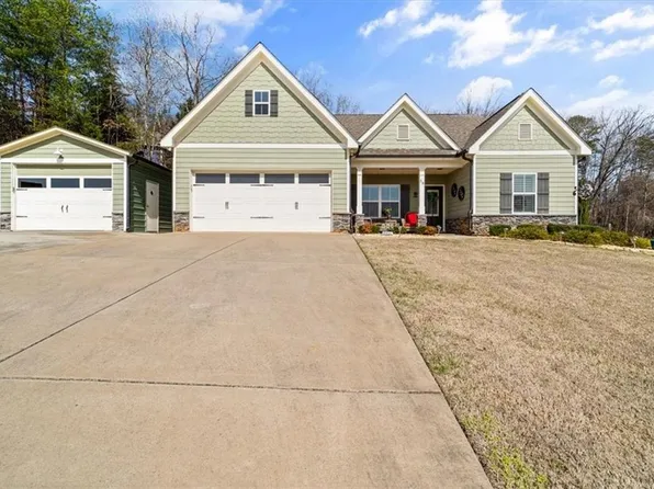 58 Glen Oaks Dr, Dawsonville, GA 30534