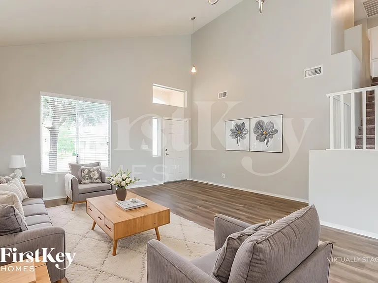 1573 Alpine Hills Ave — Photo 4