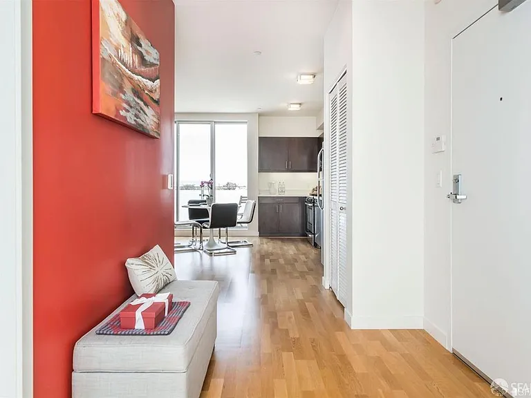 380 14th St #506 — Photo 9