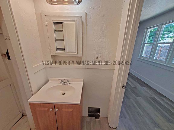 5th image of 2632 Madison Ave #1