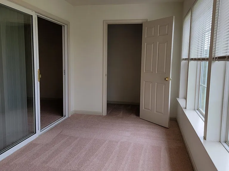 2097 Shady Oak Dr — Photo 21