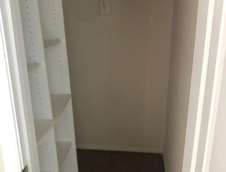 1st image of 374 Logan Dr
