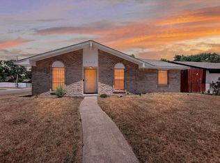9905 Grove Oaks Blvd, Dallas, TX 75217