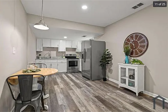 110 Greenforest Cir #C — Photo 15