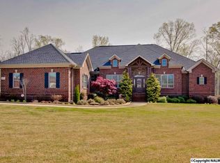 149 Edenshire Dr, Huntsville, AL 35811