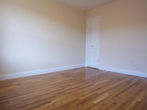 5th image of 29 Cooper St APT 6D