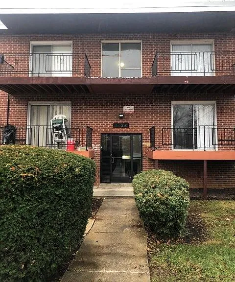 5527 Cadillac Ave — Photo 1