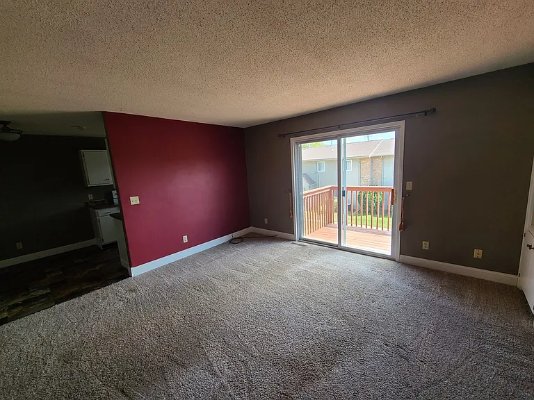 4932 Dubois Dr — Photo 4