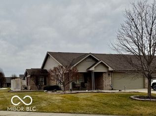 1639 Magnolia Dr, Greenwood, IN