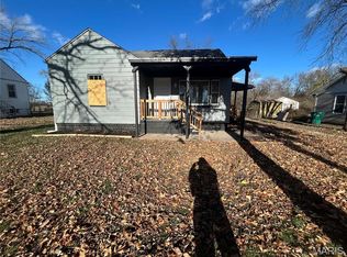 319 Levin Dr, Cahokia, IL 62206
