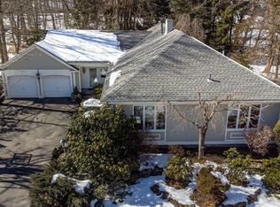 3 Hildreth St, Chelmsford, MA 01886