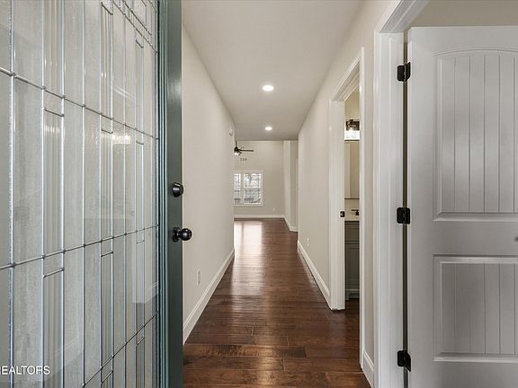 3rd image of 3017 Zachary Pointe Ln