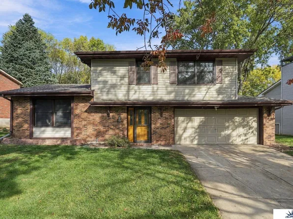 5320 Woodland Ave, Lincoln, NE 68516