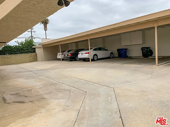 4th image of 22412 Harvard Blvd