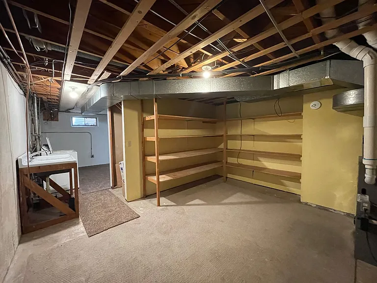 5630 N Greenwood Blvd — Photo 19