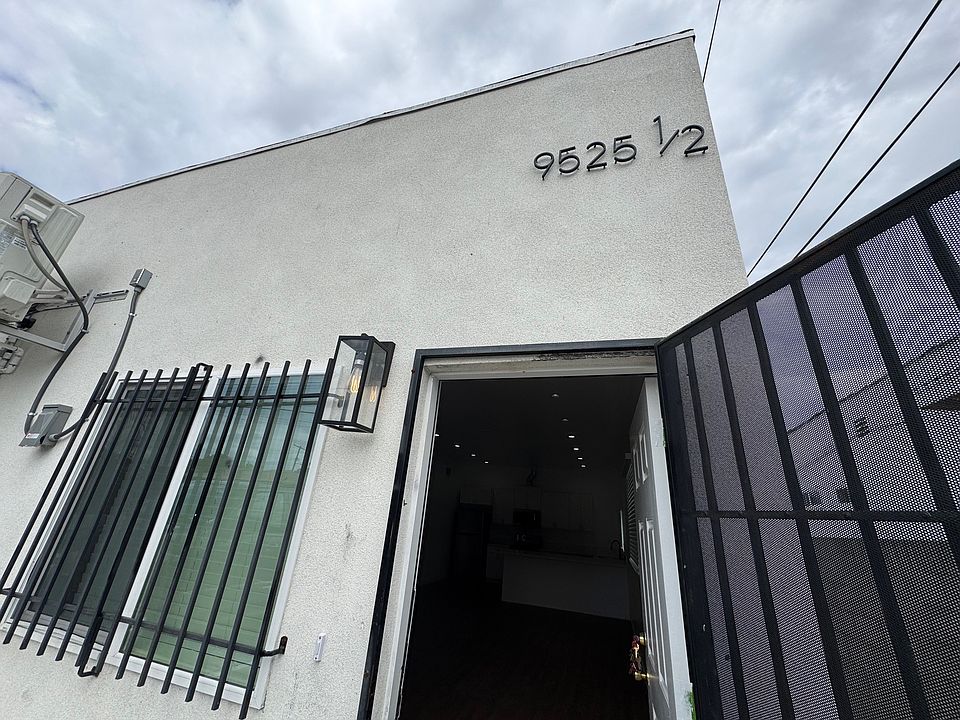 1st image of 9525 Juniper St #1/2