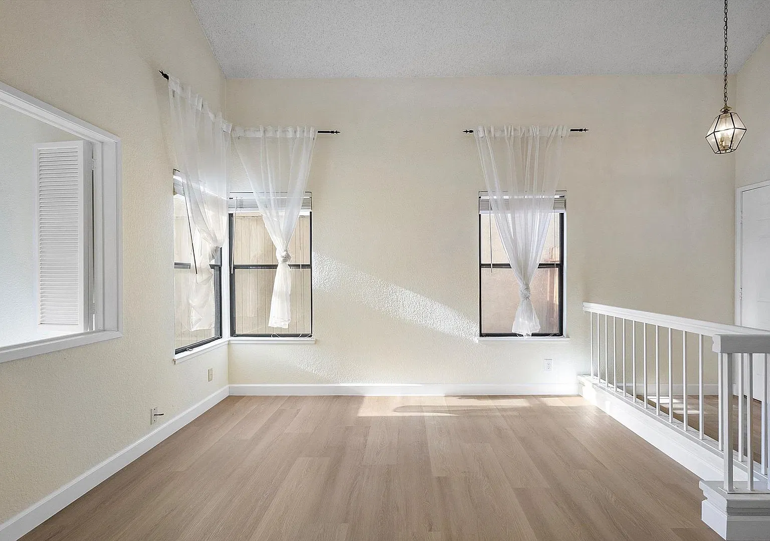 1304 Pyne Lane - 3 bedroom | 2.5 bath | Single family home — Photo 4