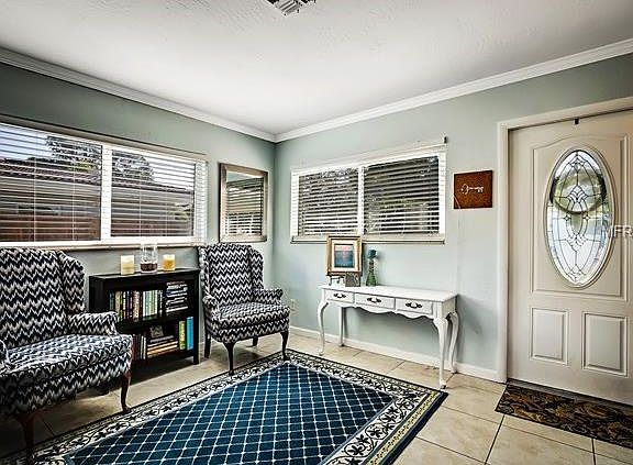 3rd image of 4501 Carson St NE