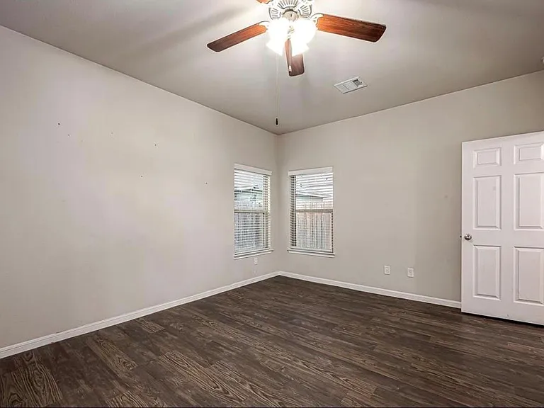 6409 Hollock Meadows Ln — Photo 14
