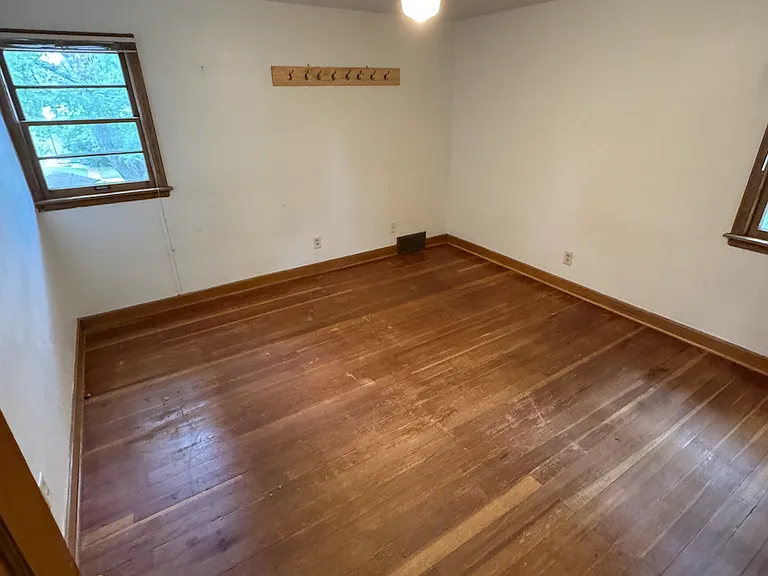 408 3rd Ave NE #2 — Photo 2