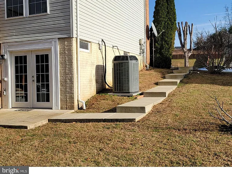17680 Avenel Ln #BASEMENT — Photo 3