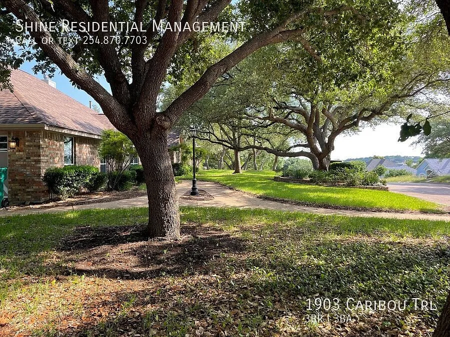Stunning Home in Highly Desired Country Trails Subdivision in Harker Heights! — Photo 4