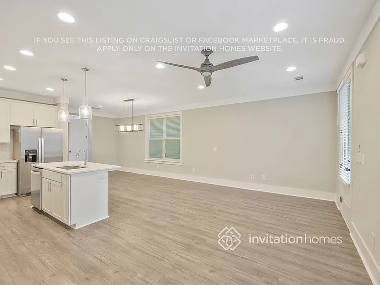 647 Vernon Ave #202 — Photo 5