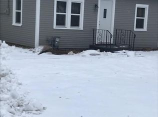 614 W 17th Ave, Oshkosh, WI 54902