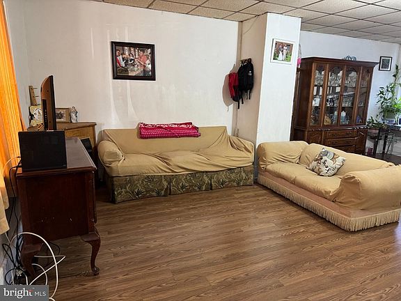 3rd image of 517 Kossuth St