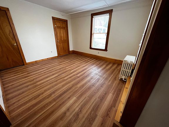 3rd image of 30 Parker St