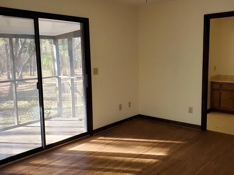 233 Linda Ln — Photo 18