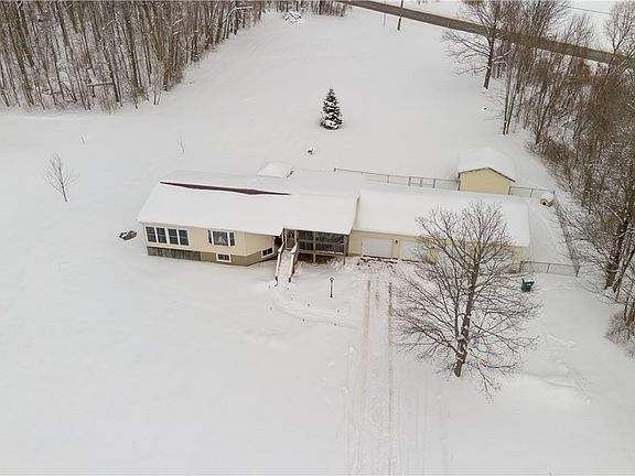 5th image of 18 Biddlecum Rd