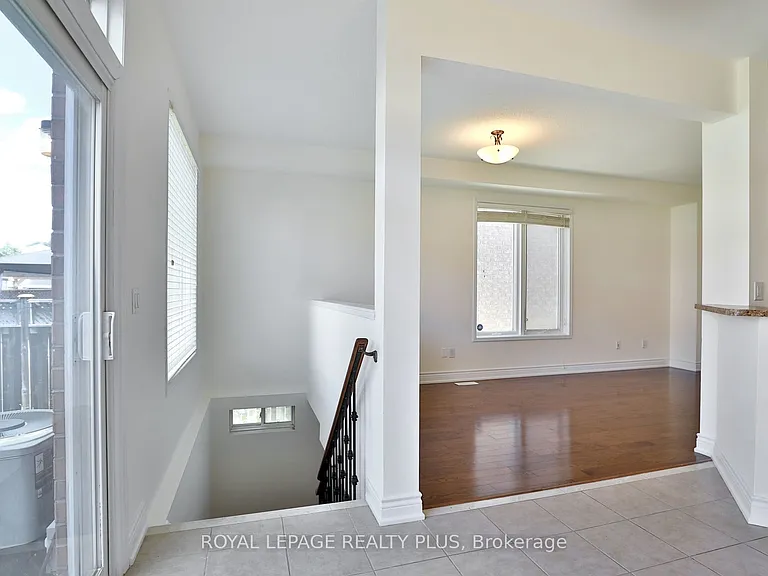3877 Stardust Dr — Photo 15